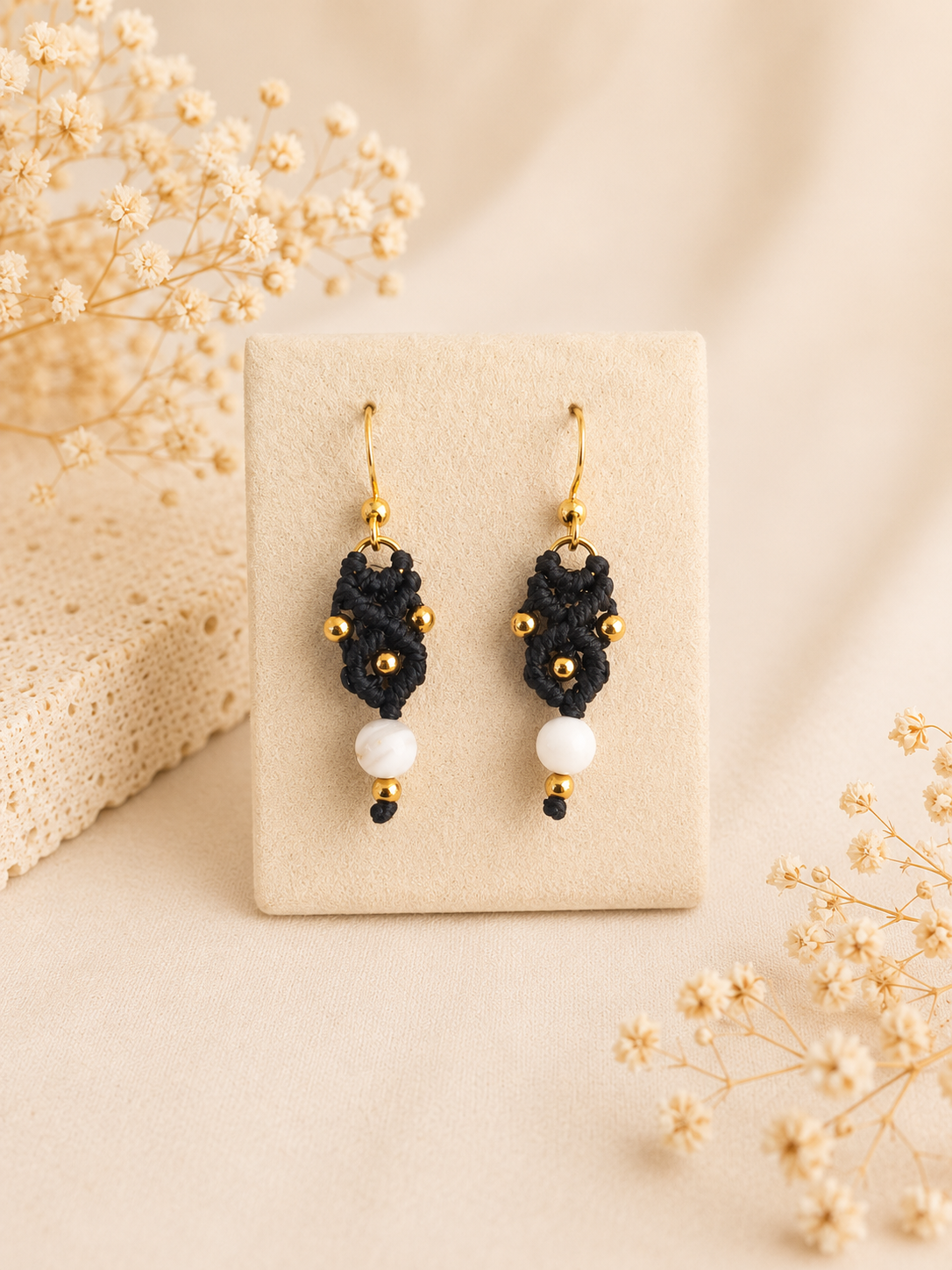 Aura Earring - Mother of Pearl - Black&Gold
